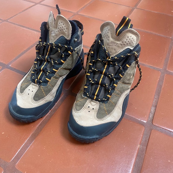 Nike Shoes - Nike Air Hiking Boots